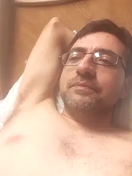 Snapshot of Gearsuit chatting on 09-14-25, 03:27 Gearsuit online show from 09-14-25, 03:27