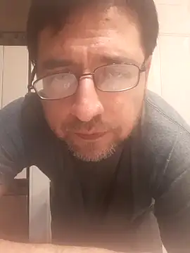 Snapshot of Gearsuit chatting on 09-24-25, 08:17 Gearsuit online show from 09-24-25, 08:17