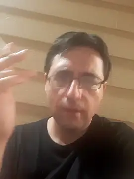 Snapshot of Gearsuit chatting on 09-27-25, 08:41 Gearsuit online show from 09-27-25, 08:41