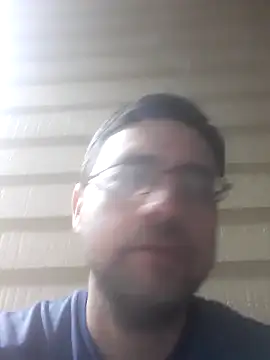 Snapshot of Gearsuit chatting on 10-16-25, 05:08 Gearsuit online show from 10-16-25, 05:08