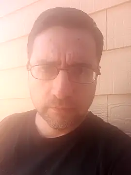 Snapshot of Gearsuit chatting on 10-23-25, 09:13 Gearsuit online show from 10-23-25, 09:13