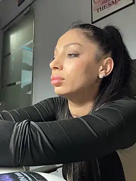 Bella Vixen  online show from 11-29-25, 09:45