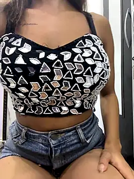 layra 9900 online show from 10-26-25, 05:30