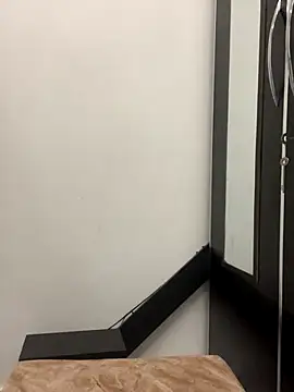 layra 9900 online show from 11-01-25, 07:49