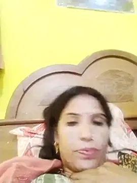 Riya jaan12 online show from 11-18-25, 08:30