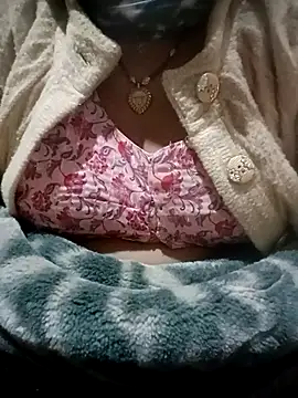 CUTGIRL76 online show from 12-19-25, 09:44