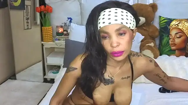 CaramelNatashaxx online show from 05-05-26, 03:20