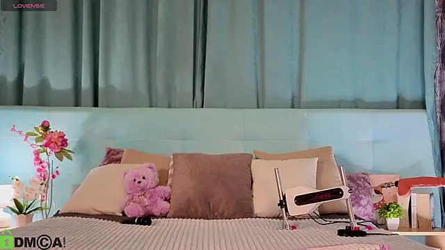 Aurora Bennet online show from 03-18-26, 12:58