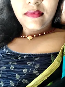 AnanyaKapoor89 online show from 09-23-25, 05:21