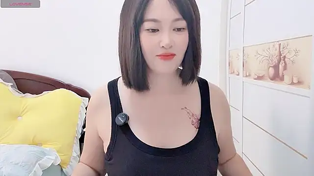 Snapshot of FeilL2t chatting on 10-29-25, 05:31 FeilL2t online show from 10-29-25, 05:31