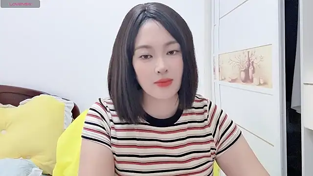 Snapshot of FeilL2t chatting on 11-03-25, 02:46 FeilL2t online show from 11-03-25, 02:46