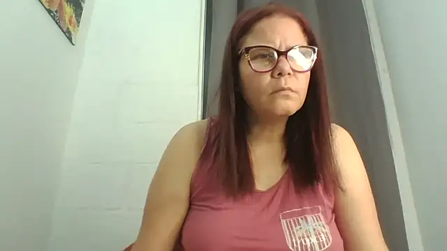 Snapshot of latinamaster chatting on 11-12-25, 10:15 latinamaster online show from 11-12-25, 10:15