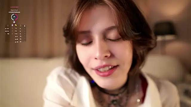 Snapshot of LurleneRamo chatting on 09-27-25, 01:10 LurleneRamo online show from 09-27-25, 01:10