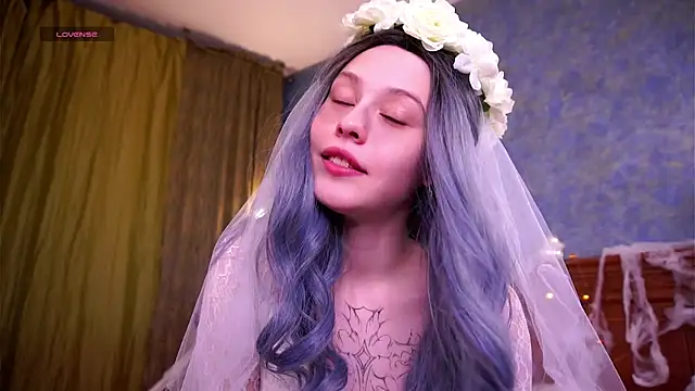 Snapshot of LurleneRamo chatting on 10-30-25, 01:07 LurleneRamo online show from 10-30-25, 01:07