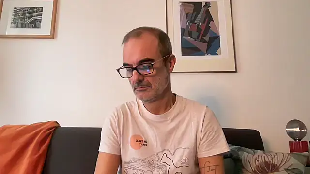 Snapshot of Milkywaymen chatting on 11-07-25, 01:33 Milkywaymen online show from 11-07-25, 01:33