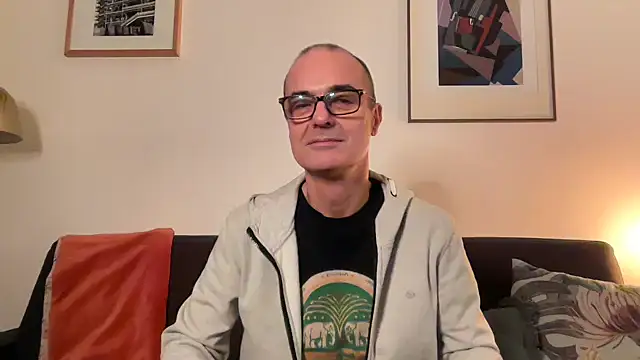 Snapshot of Milkywaymen chatting on 11-24-25, 04:29 Milkywaymen online show from 11-24-25, 04:29