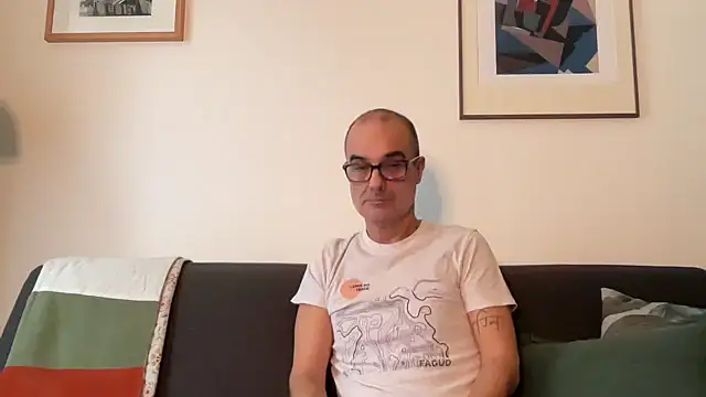 Snapshot of Milkywaymen chatting on 11-27-25, 01:57 Milkywaymen online show from 11-27-25, 01:57