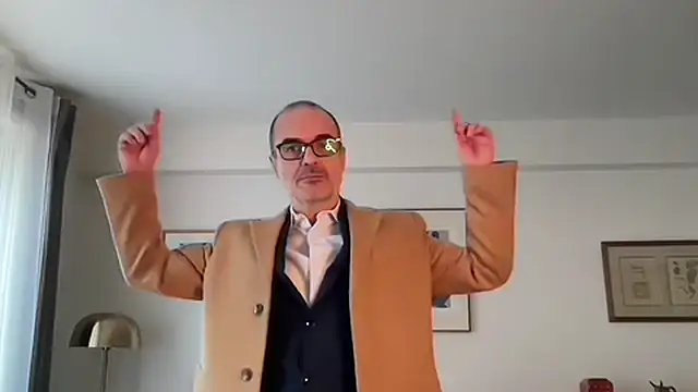 Snapshot of Milkywaymen chatting on 12-01-25, 12:43 Milkywaymen online show from 12-01-25, 12:43