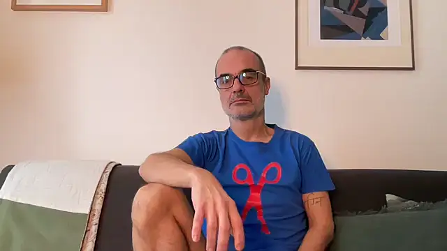 Snapshot of Milkywaymen chatting on 12-02-25, 12:54 Milkywaymen online show from 12-02-25, 12:54