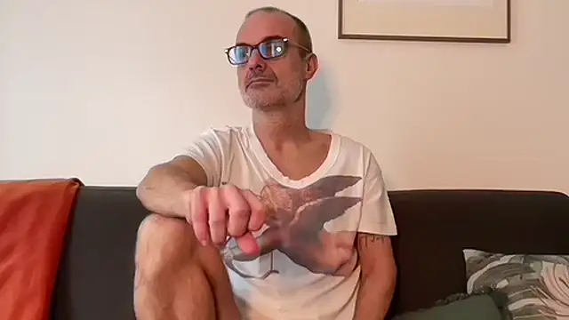 Snapshot of Milkywaymen chatting on 12-03-25, 12:25 Milkywaymen online show from 12-03-25, 12:25