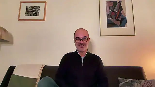 Snapshot of Milkywaymen chatting on 01-11-26, 07:41 Milkywaymen online show from 01-11-26, 07:41