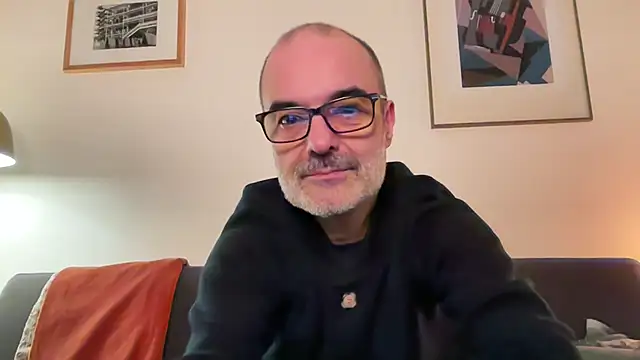 Snapshot of Milkywaymen chatting on 01-18-26, 06:44 Milkywaymen online show from 01-18-26, 06:44