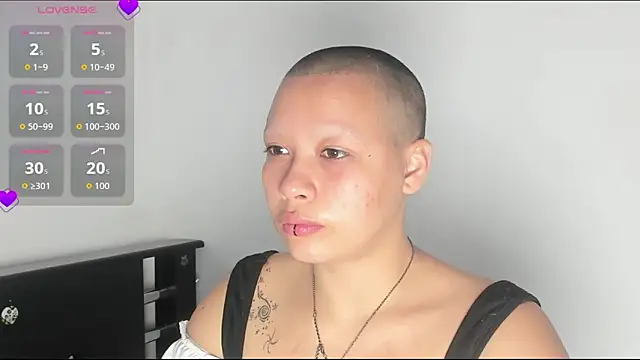 Snapshot of Cherry_vald chatting on 03-22-26, 11:35 Cherry vald online show from 03-22-26, 11:35