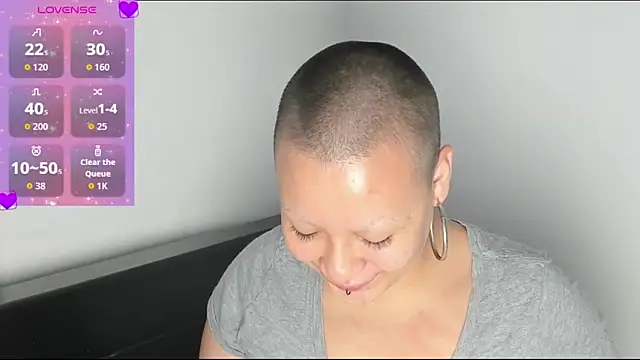 Snapshot of Cherry_vald chatting on 03-24-26, 11:04 Cherry vald online show from 03-24-26, 11:04