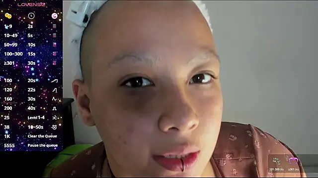 Snapshot of Cherry_vald chatting on 04-04-26, 10:13 Cherry vald online show from 04-04-26, 10:13