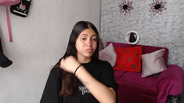 Evagirl69 online show from 12-16-25, 06:24