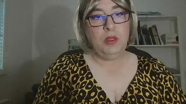 Snapshot of nataliacd chatting on 11-15-25, 01:29 nataliacd online show from 11-15-25, 01:29