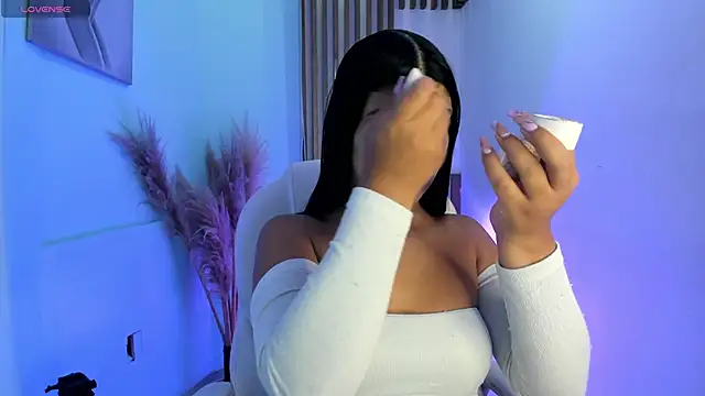 PauliinaBelle  online show from 11-21-25, 12:26