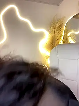 Zoe Serrat online show from 10-22-25, 12:38