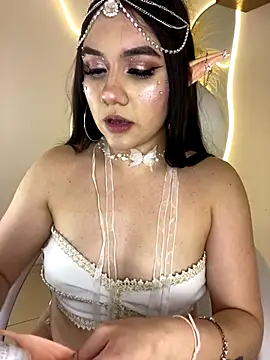 Zoe Serrat online show from 10-31-25, 01:01