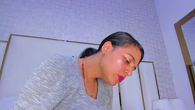 thalia888  online show from 12-18-25, 07:42