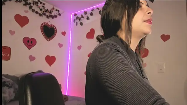 Snapshot of MiaCollinssx chatting on 03-01-26, 04:20 MiaCollinssx online show from 03-01-26, 04:20