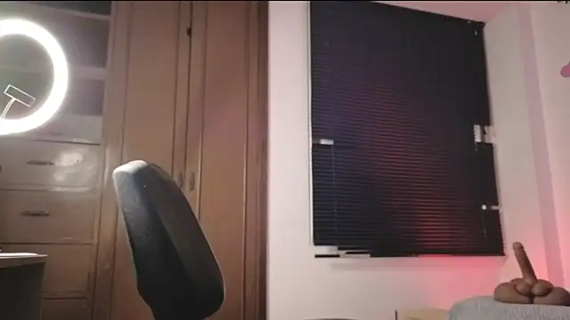 Snapshot of MiaCollinssx chatting on 03-06-26, 12:45 MiaCollinssx online show from 03-06-26, 12:45