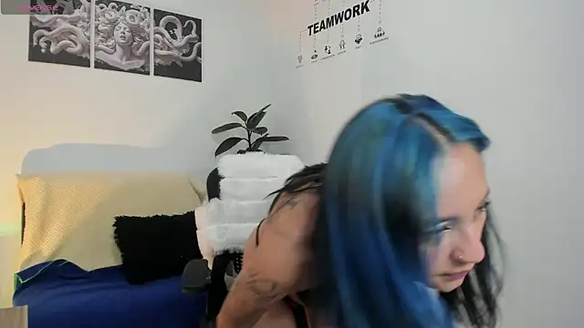 Lilith morgan01 online show from 11-18-25, 08:46