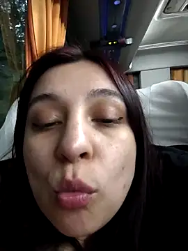 Snapshot of caronicole77 chatting on 10-27-25, 11:09 caronicole77 online show from 10-27-25, 11:09