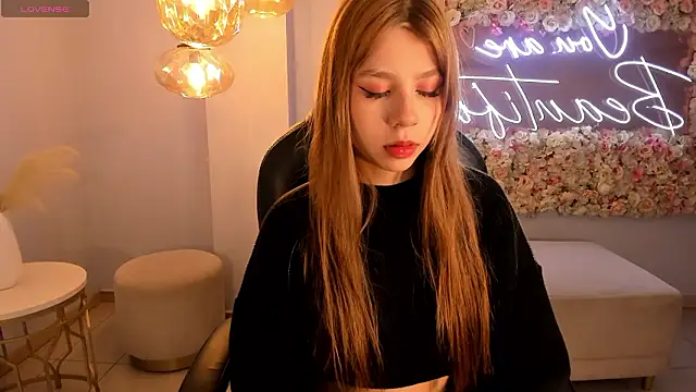 Snapshot of TiffannySins chatting on 03-01-26, 11:12 TiffannySins online show from 03-01-26, 11:12