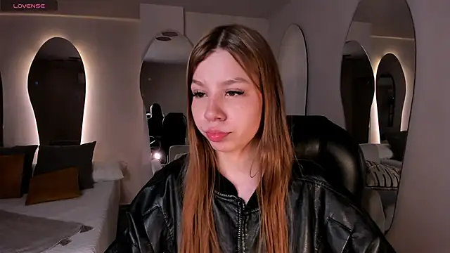 Snapshot of TiffannySins chatting on 04-01-26, 03:40 TiffannySins online show from 04-01-26, 03:40