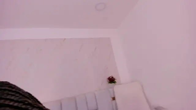 Snapshot of ThaliaOcean chatting on 09-22-25, 12:51 ThaliaOcean online show from 09-22-25, 12:51