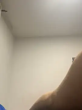 Leonis 0 online show from 10-17-25, 02:15