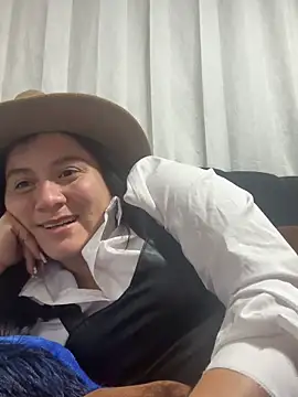 Leonis 0 online show from 11-08-25, 02:12