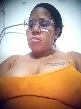 Snapshot of Big_ass_submissive chatting on 03-18-26, 03:53 Big ass submissive online show from 03-18-26, 03:53