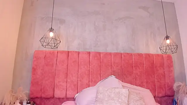  miss mia online show from 05-25-26, 11:49