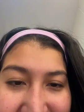 evelyn 1702 online show from 11-16-25, 07:52