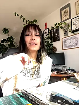 Snapshot of PuraTinta_miau chatting on 11-12-25, 11:21 PuraTinta miau online show from 11-12-25, 11:21