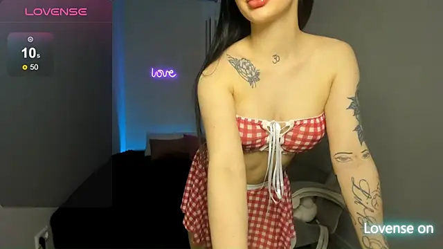 Snapshot of SelinaStorm chatting on 04-20-26, 11:39 SelinaStorm online show from 04-20-26, 11:39