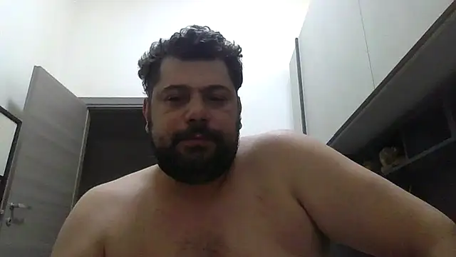 Snapshot of giuseppelovisi85 chatting on 09-26-25, 09:30 giuseppelovisi85 online show from 09-26-25, 09:30